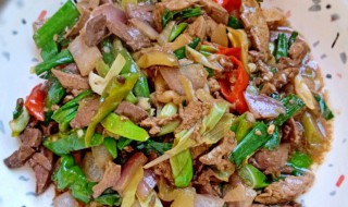 黄芽菜炒鸭肝怎么做（黄芽菜炒猪肝）