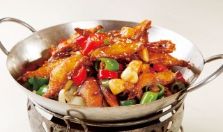 干锅剥皮鱼怎么做 干锅剥皮鱼怎么做的