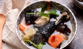 乌鸡枸杞汤怎么做(乌鸡枸杞汤做法)
