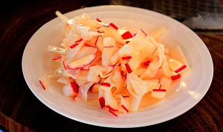 香辣萝卜怎么做（香辣萝卜怎么做放什么糖）