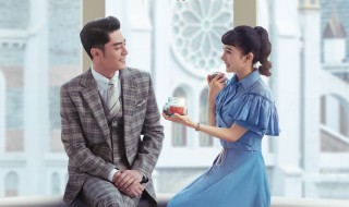 巨匠根据什么改编 巨匠可以换成什么词