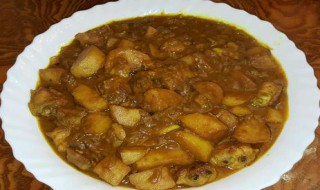 家常咖喱土豆鸡翅怎么做（咖喱鸡翅土豆的做法视频）