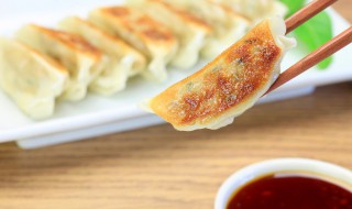 孜然牛肉大葱煎饺怎么做 孜然牛肉葱头的做法