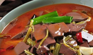 酸菜烧鸭血的做法（酸菜烧鸭血的做法视频）