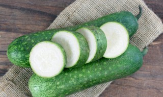 排骨冬瓜汤粉丝汤怎么做 排骨冬瓜汤粉丝汤怎么做好吃