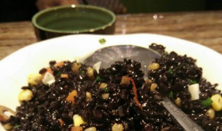 虾仁黑米炒饭（虾仁黑米炒饭怎么做）
