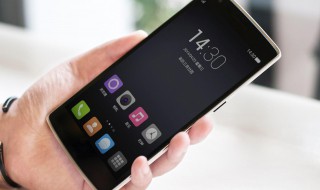 手机进水了屏幕变黑了怎么办 手机进水了屏幕有点黑怎么办