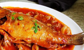 杏鲍菇爆鲈鱼（鲍鱼杏鲍菇做法）