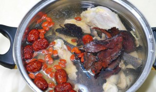 养颜生发汤（养发生发汤）