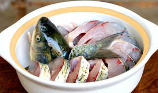 干煸草鱼（干煸草鱼片的做法）