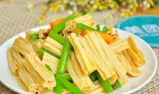 芹菜炒腐竹怎么做（芹菜炒腐竹怎么做好吃窍门）