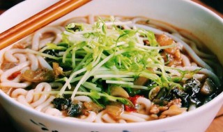 什锦米粉怎么做 什锦米饭的做法窍门