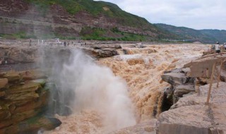 母亲河的诗句（母亲河的诗句与理由）