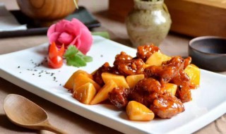 菠萝古老排骨怎么做（菠萝排骨的制作方法）