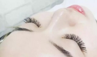 睫毛胶水怎么卸 半永久睫毛胶水怎么卸