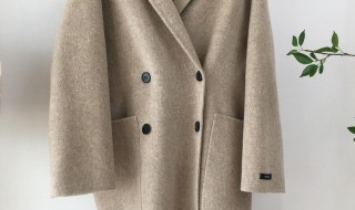 双面羊绒大衣可以水洗吗（双面羊绒大衣可以机洗吗）