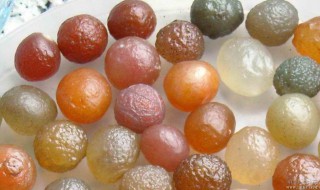 如何识别葡萄干玛瑙 如何识别葡萄干玛瑙真假