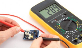 新手万用表的使用方法是什么 万用表的入门使用方法