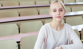 弗加偏旁组词（弗加偏旁组词三年级）