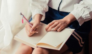 狐狸的狸组词（狐狸的狸组词两个字）