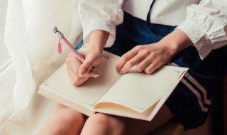 感恩身边人的经典语录(感恩身边人的经典语录通俗)