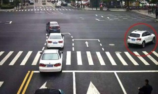 创业大街与兴顺路红灯可以右转到左侧车道吗 属于违章吗