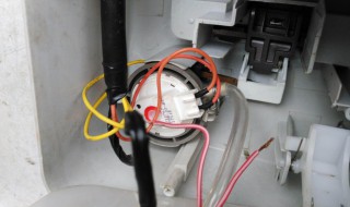 洗衣机水位传感器好坏判断（洗衣机水位传感器好坏判断图）