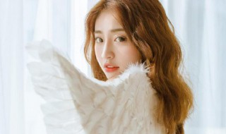 怎么夸女生最好（怎么夸女生最好的话）