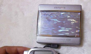 怎么把手机里面的歌下到随身听里面（手机如何把歌曲下载到随身听上）