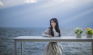 20度的春天穿什么衣服合适(20度的春天穿什么衣服合适女生)