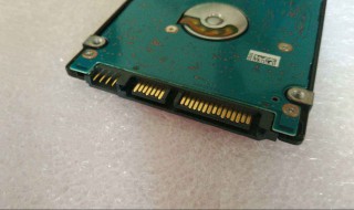 笔记本开机硬盘发烫灯一直闪怎么办（笔记本开机硬盘发烫灯一直闪怎么办啊）