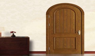 门上的薄膜怎么去掉（门上的薄膜怎么去掉视频）