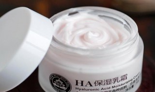 春季皮肤干燥用什么护肤品 春天皮肤干燥用什么护肤品