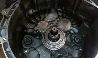 五菱宏光变速箱油封能换住吗（五菱宏光变速箱油封能换住吗多少钱）