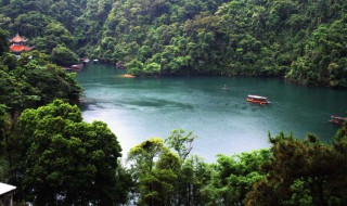 中国第一个自然保护区是（中国第一个自然保护区是? A. 广东肇庆鼎湖山）