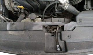 雪铁龙c5加水怎么排空气（雪铁龙c5加水怎么排空气）