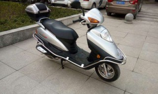 宇钻踏板车是直流还是交流（宇钻踏板摩托）