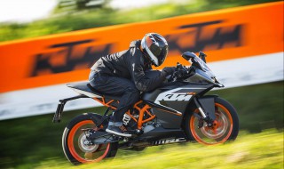 摩托车热车发动机噪音大（摩托车热车后发动机有杂音）