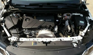 离合器第一次冒烟糊味（离合器第一次糊味多久就没有了）