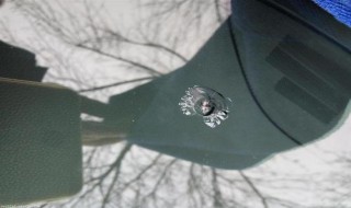 挡风玻璃内层裂开咋弄（挡风玻璃内层裂开咋弄的）