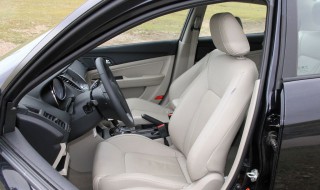 13年奔腾B50手扶箱怎么拆（13款奔腾b50扶手箱怎么拆）