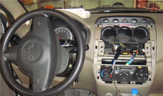 五菱宏光导航安装流程 五菱宏光导航安装流程图