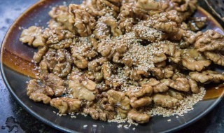 核桃仁是不是桃仁（桃仁是核桃仁还是桃子仁）