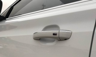 rx5倒车镜外壳如何拆 rx5后视镜折叠关闭图解