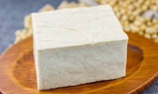 芹香蒜茸豆腐怎么做（蒜香芹菜的做法）