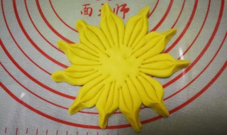 向日葵豆沙包怎么做（向日葵豆沙包怎么做的视频）