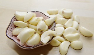 蒜头烤鸭怎么做 蒜头烤鸭怎么做视频