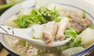 羊肉片青萝卜汤的做法窍门 羊肉片和青萝卜怎么做汤