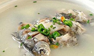 草菇鲫鱼汤 鲫鱼蘑菇汤的做法