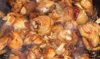 芋仔炆鸡腿肉怎么做 芋仔炆鸡腿肉怎么做的